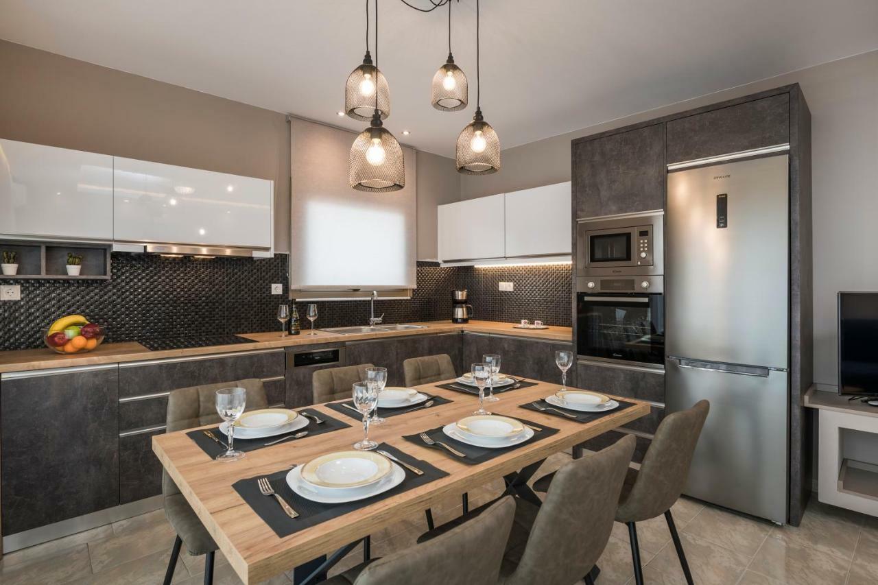 Mirma Luxury Apartment Hriszí Aktí Haniá Kültér fotó