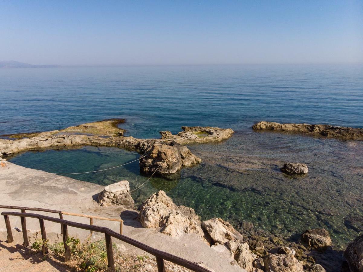 Mirma Luxury Apartment Hriszí Aktí Haniá Kültér fotó